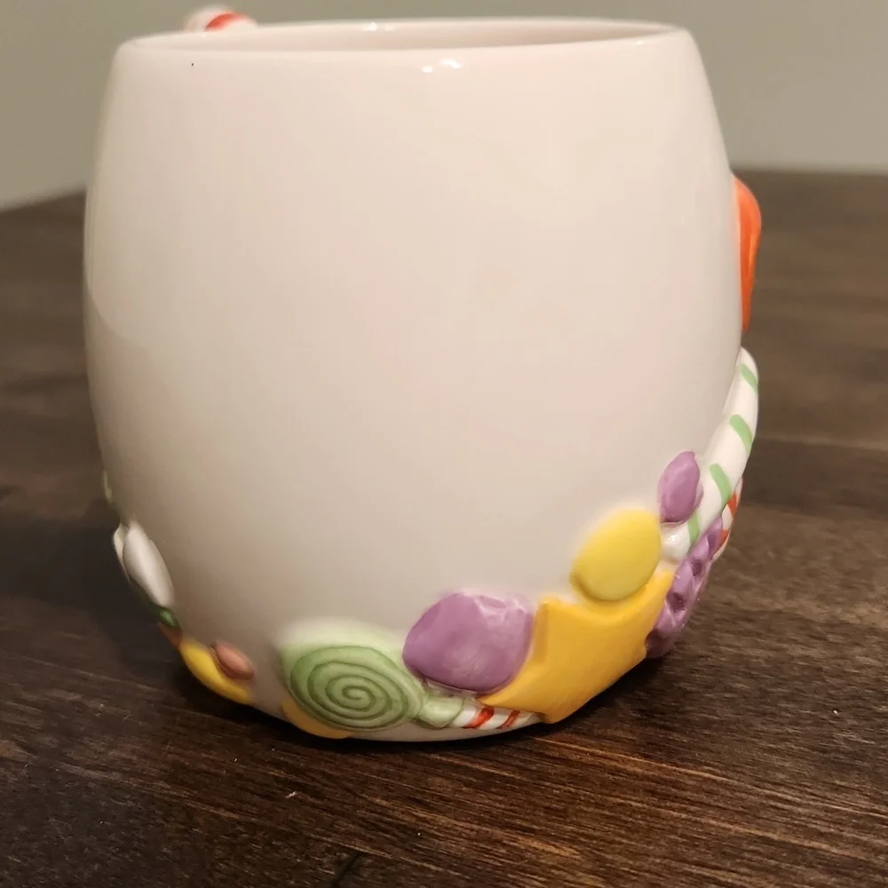 Tigger ( Winnie The Pooh ) Christmas Candyland Mug - Picture 3 of 7